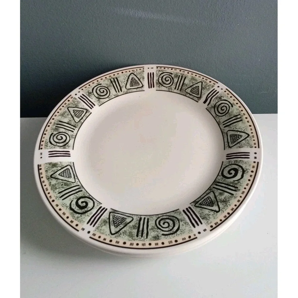 Oneida Casual Settings Aztec‎ Dinner Plates 10.5